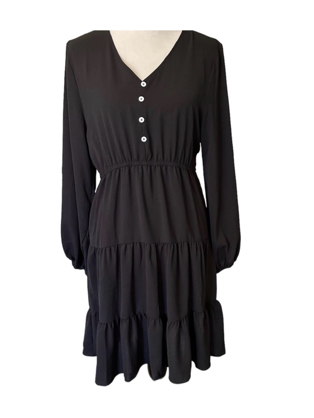 Fashion Collection Women's Black Tiered Long-Sleeve V-Neck Dress